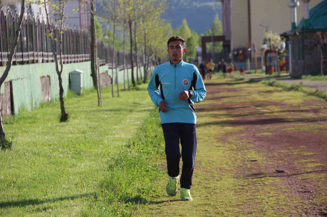 Bingöllü atlet Abdulmecit Açan, Balkan Dağ Şampiyonası’nda