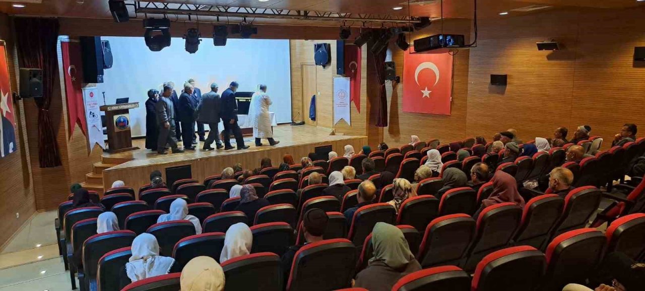 Simav’da hacı adaylarına bilgilendirme semineri