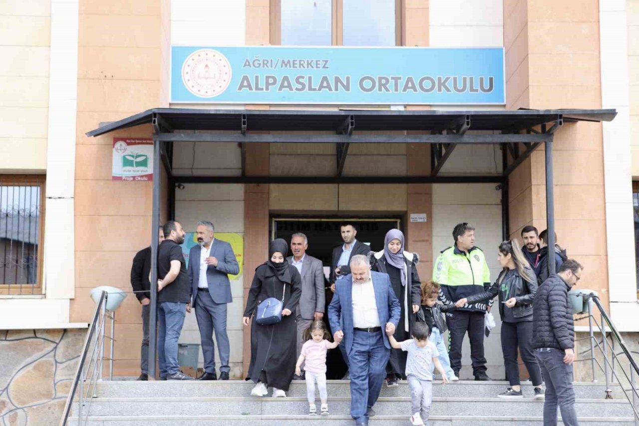 Ağrı’da seçim heyecanı