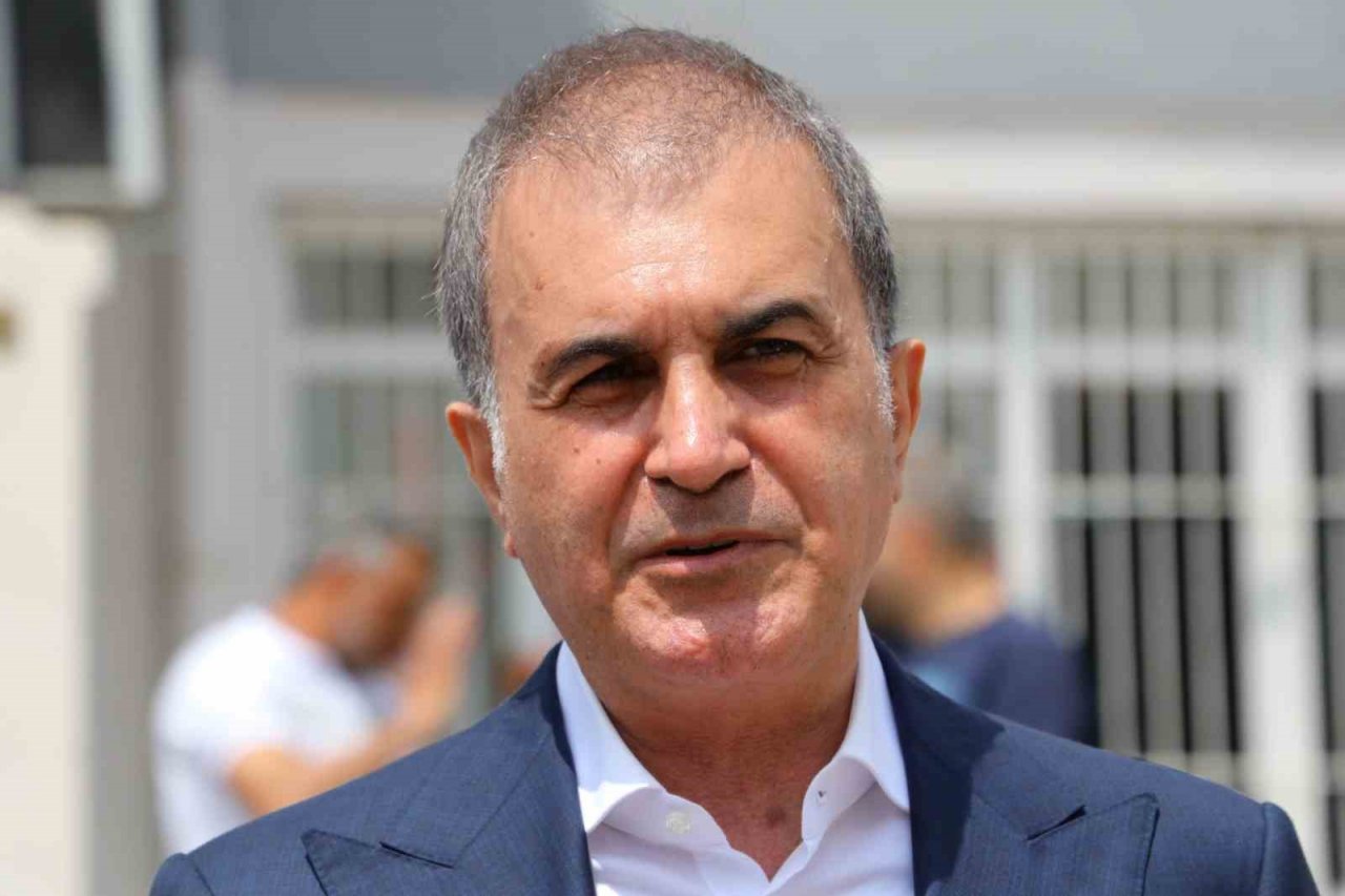 Ömer Çelik, Togg ile gelip oyunu kullandı