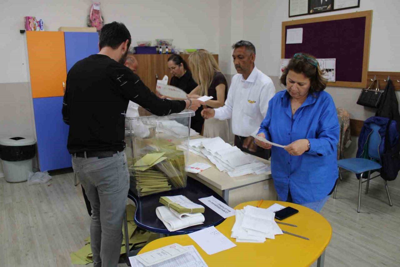 Aydın’da oylar sayılmaya başlandı