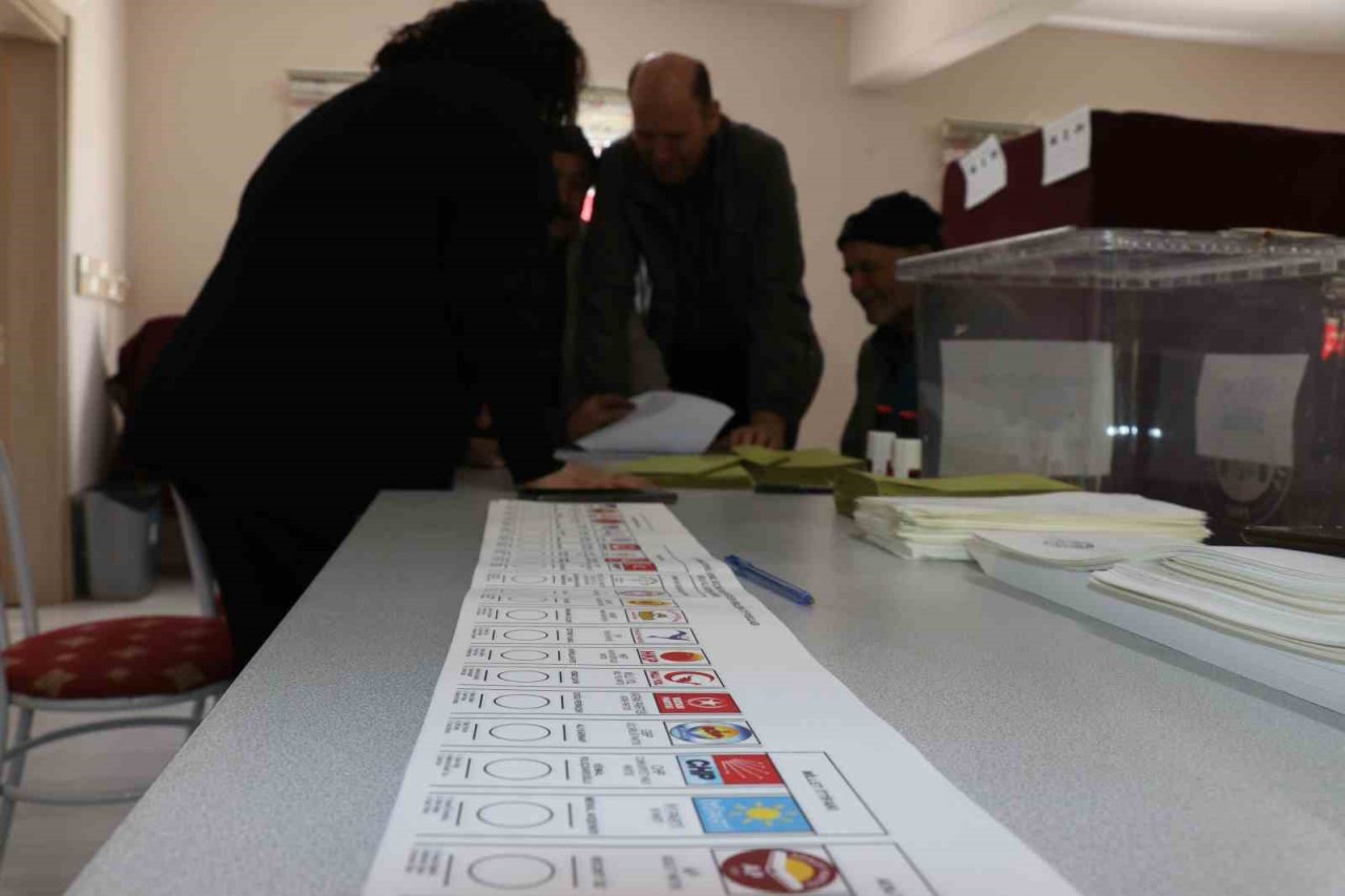 Bolu’da oy verme işlemleri başladı