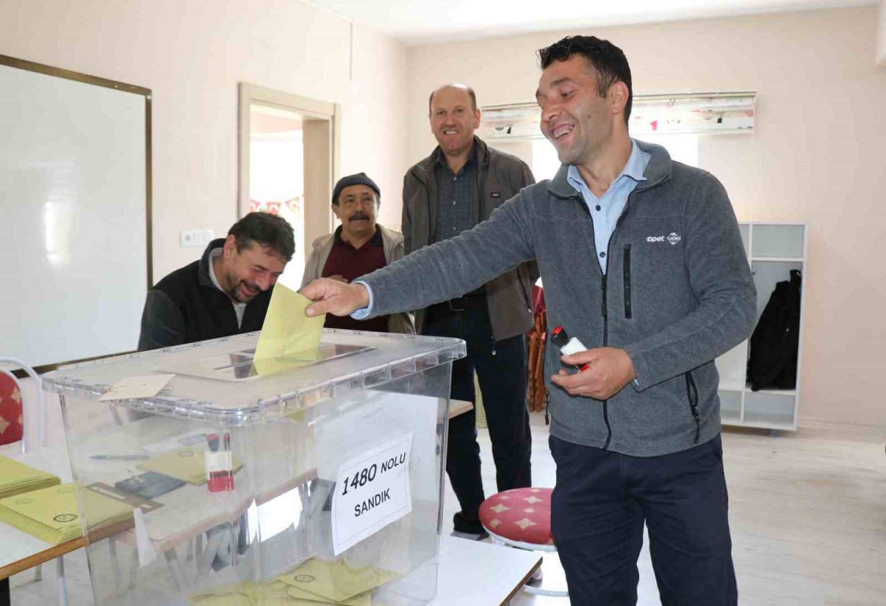 Bolu’da oy verme işlemleri başladı