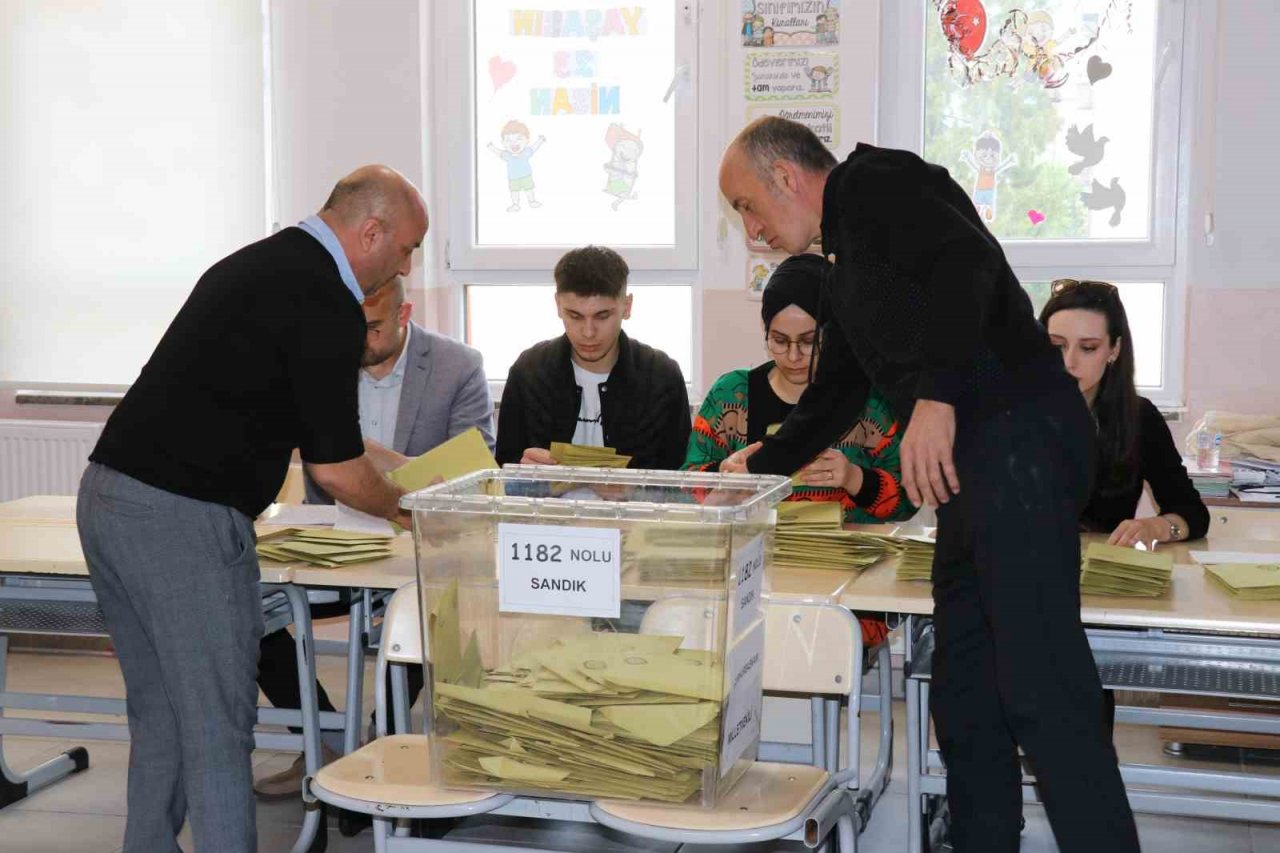Bolu’da ilk sandıklar açılmaya başlandı