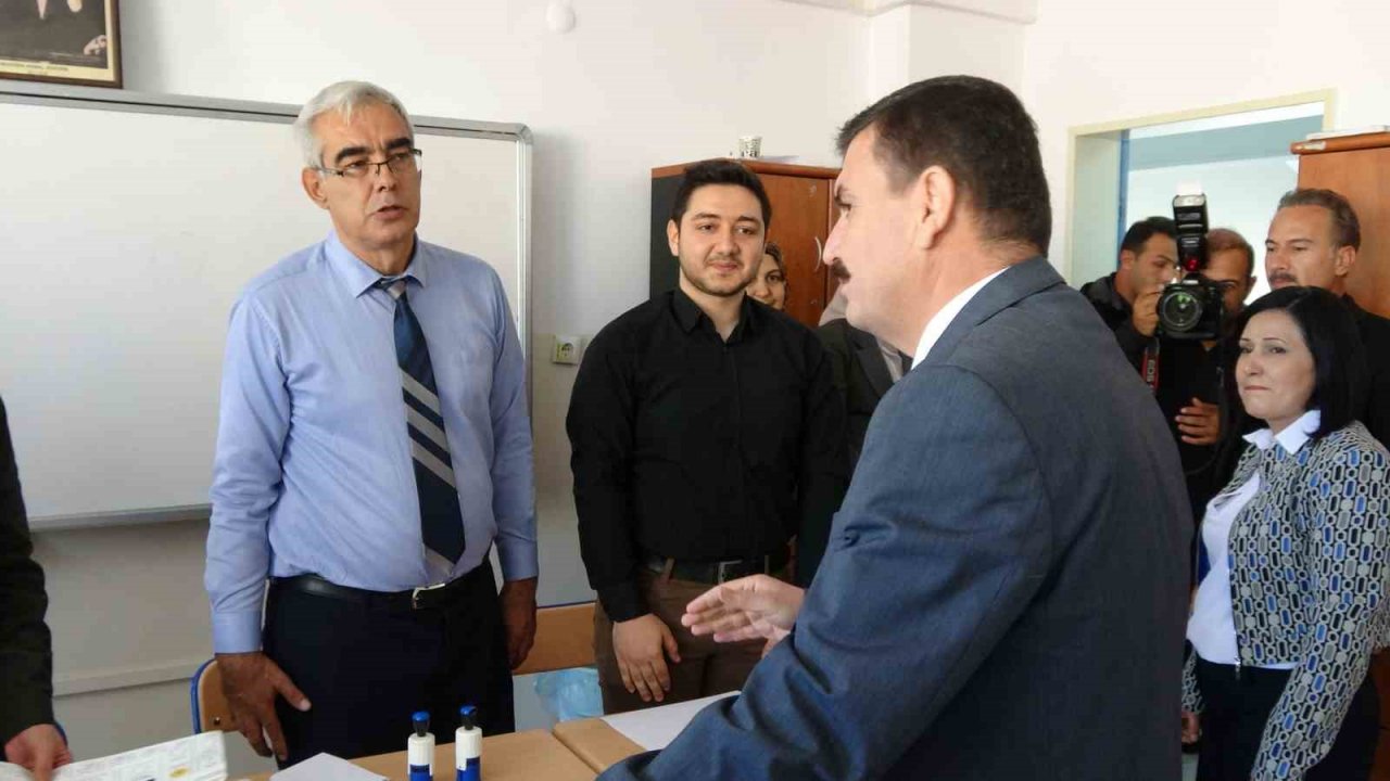 Burdur Valisi Arslantaş oyunu kullandı