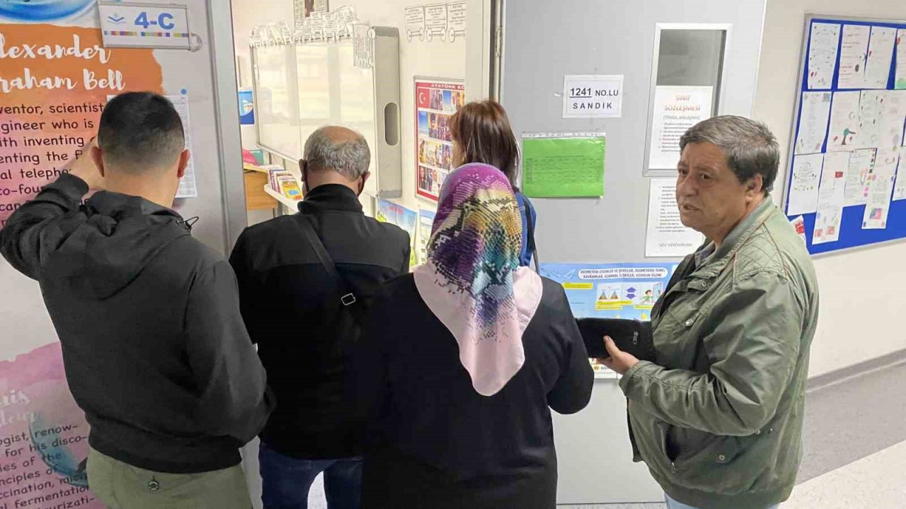 Çanakkale’de oy verme işlemi başladı