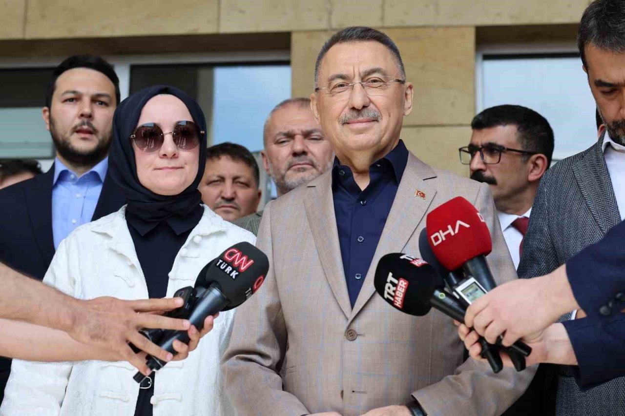 Cumhurbaşkanı Yardımcısı Oktay oyunu Ankara’da kullandı