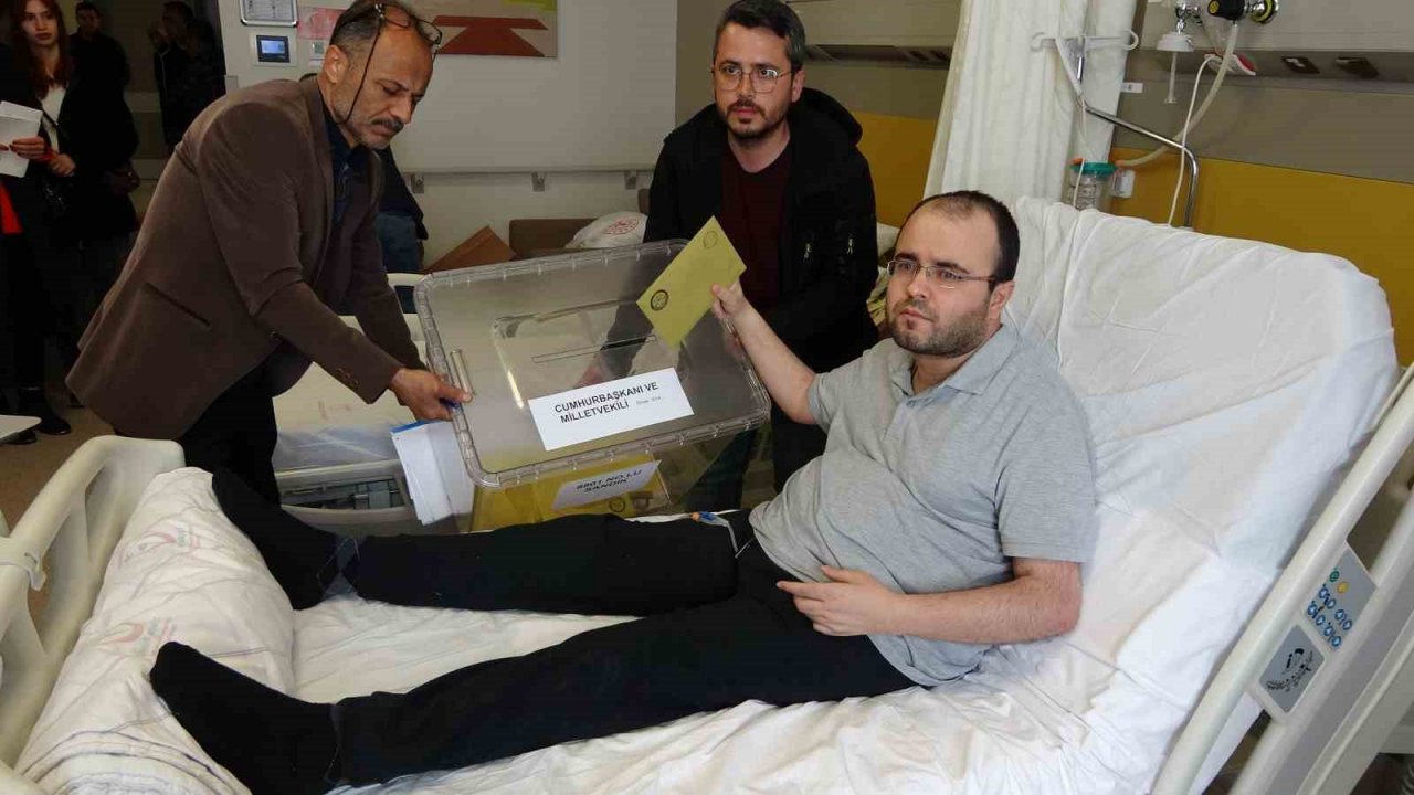 Yozgat’ta 6 seçmen, seyyar sandıkta oy kullandı