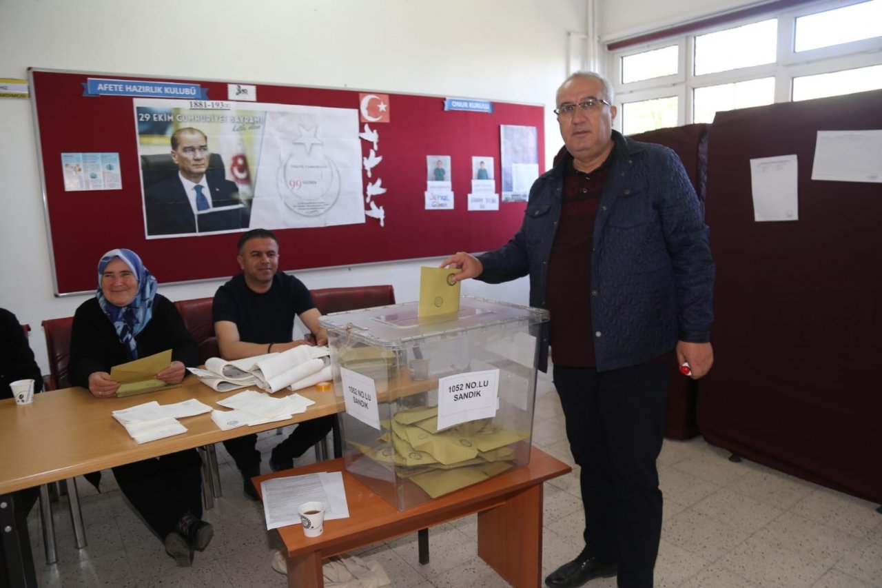 Denizli’de oylar sandıkla buluşmaya başladı