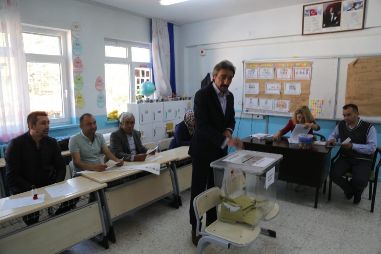 Denizli’de oylar sandıkla buluşmaya başladı