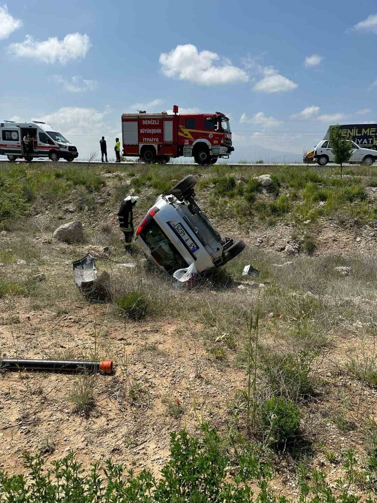 Kontrolden çıkan otomobil boş araziye uçtu: 2 yaralı