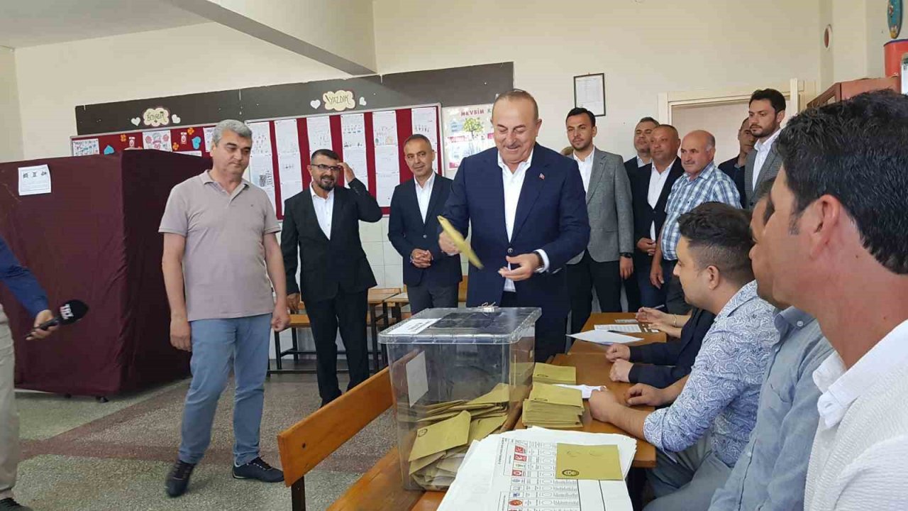 Bakan Çavuşoğlu oyunu Alanya’da kullandı
