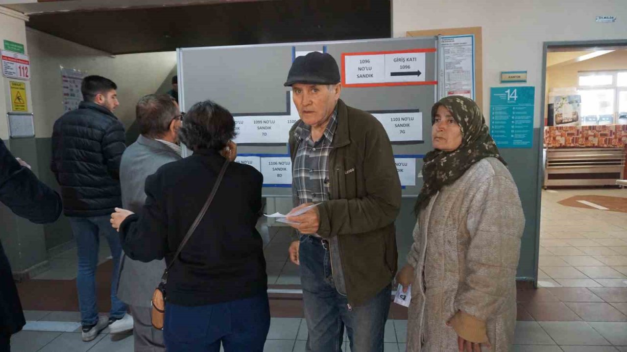 Edirne’de oy verme işlemi sürüyor