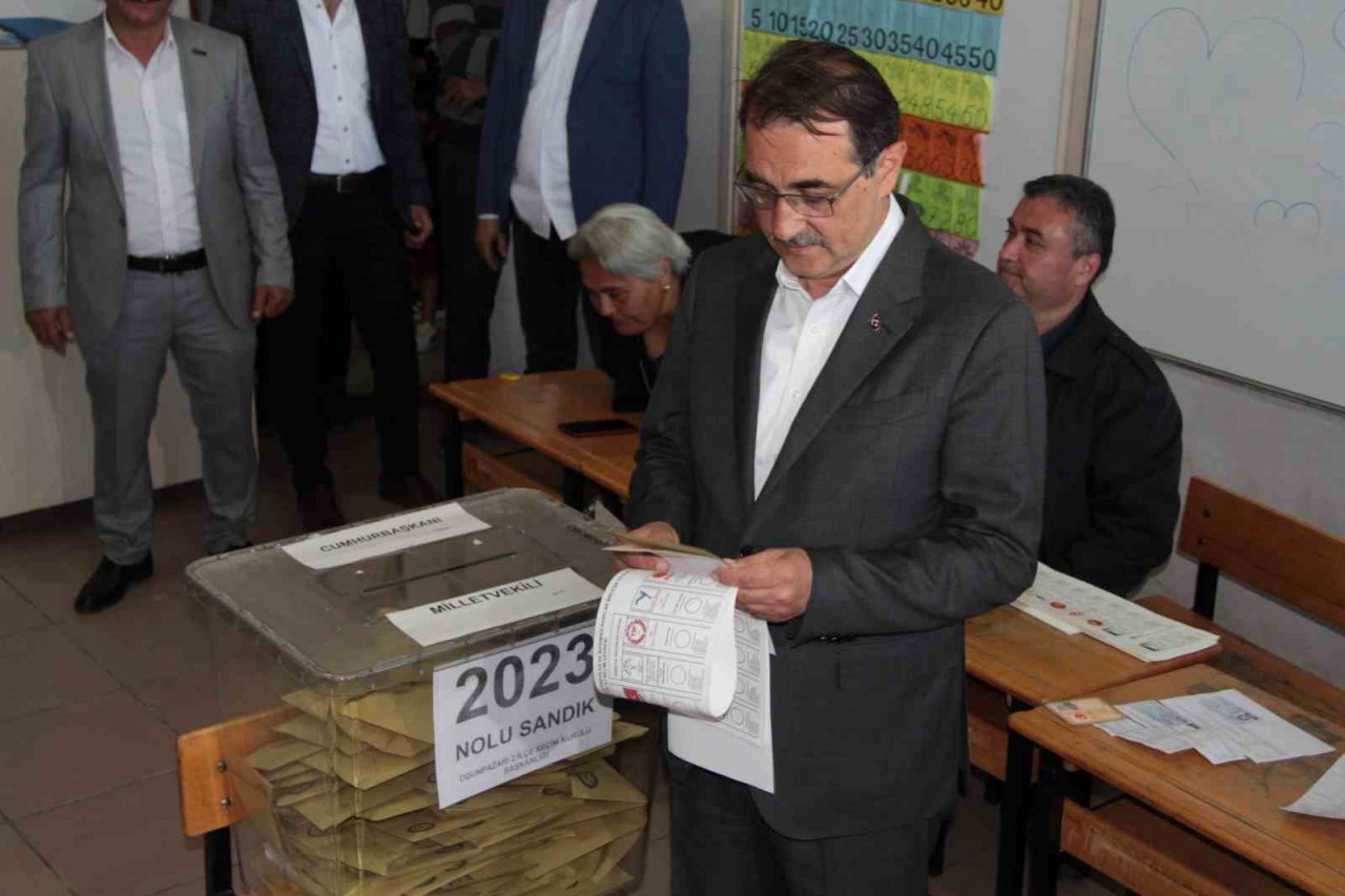 Bakan Dönmez’den seçim akşamı ile ilgili elektrik açıklaması