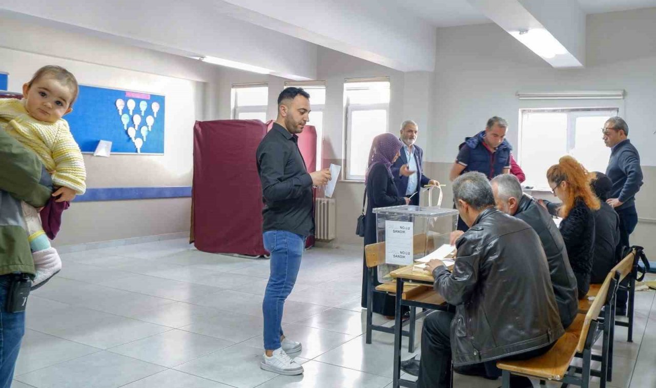 Erzurum’da ilk oylar kullanıldı