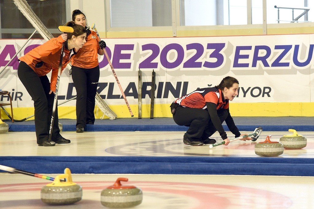 Erzurum’da Curling Heyecanı
