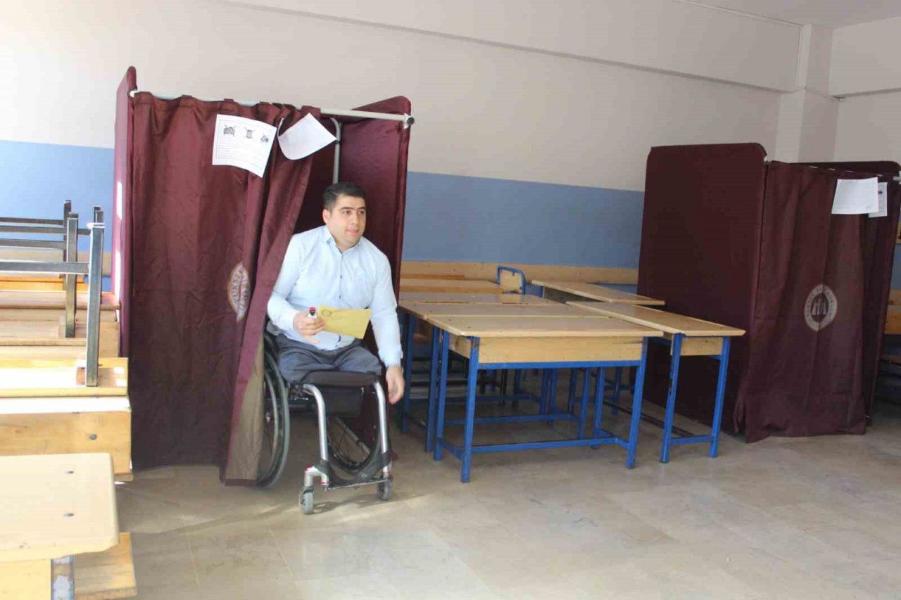 Engelli vatandaşlar oyunu kullanıyor