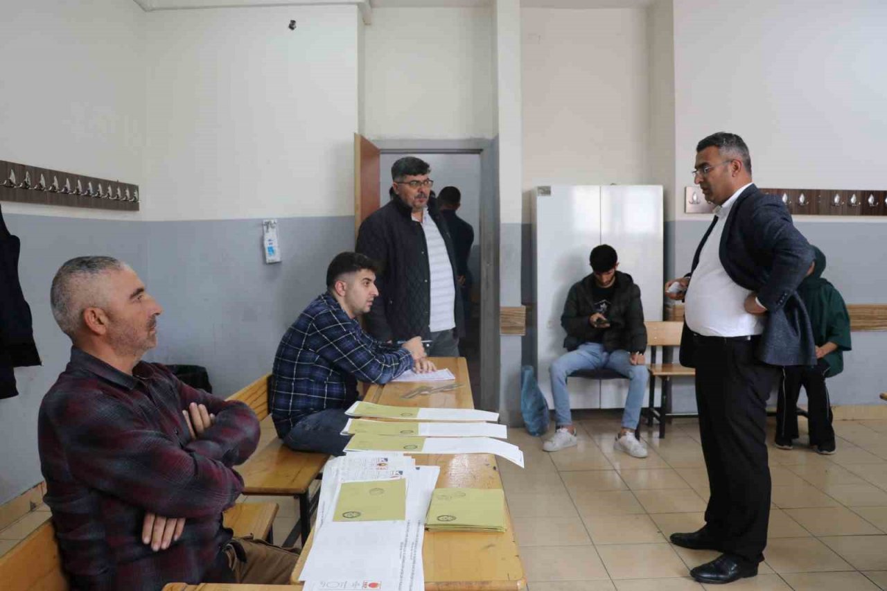 Iğdır’da oy kullanma işlemleri devam ediyor