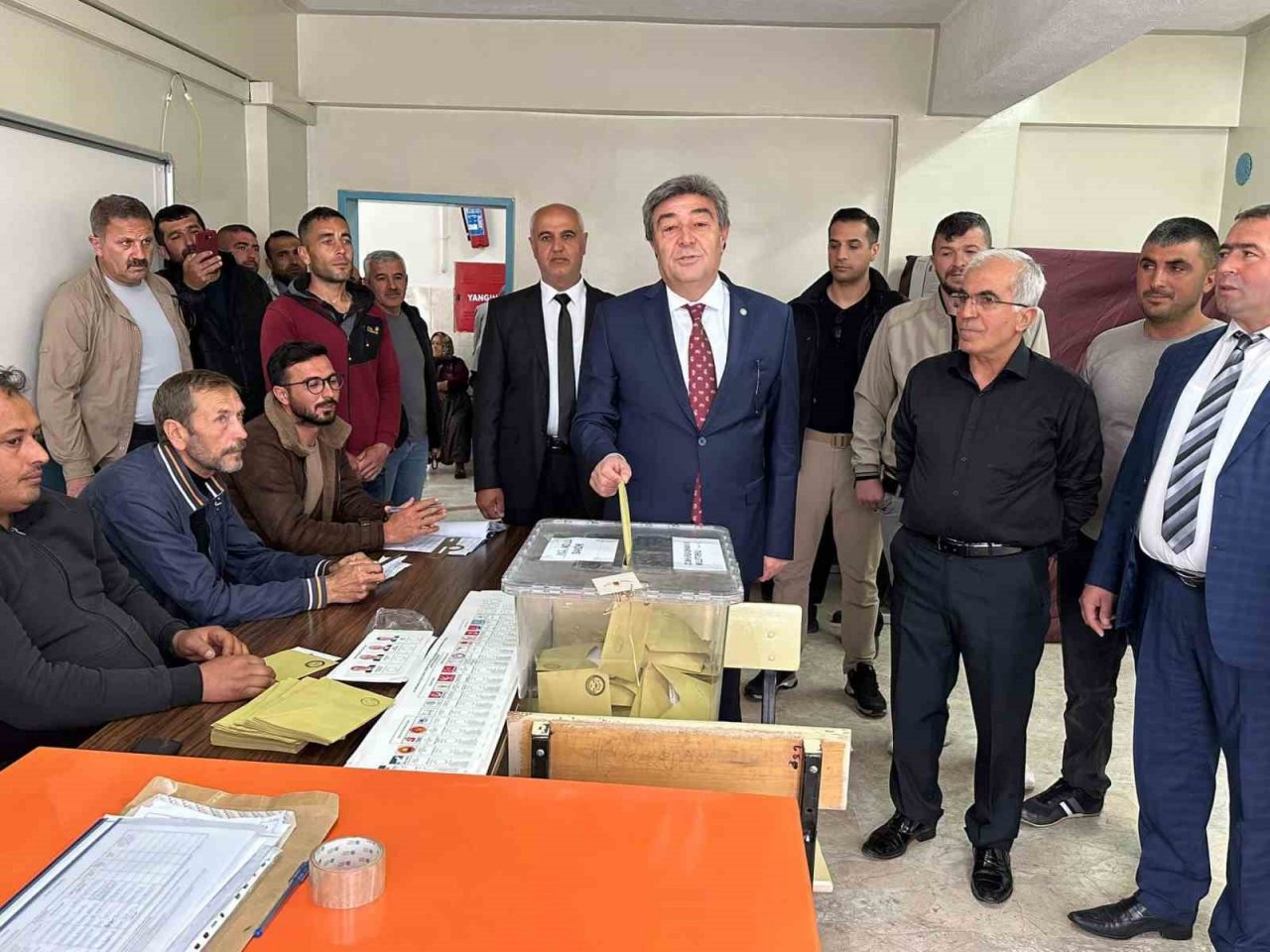 Ataş: "Sandıktan ne çıkarsa çıksın milli iradeye herkesin sonuna kadar saygı duyacağına inanıyorum"