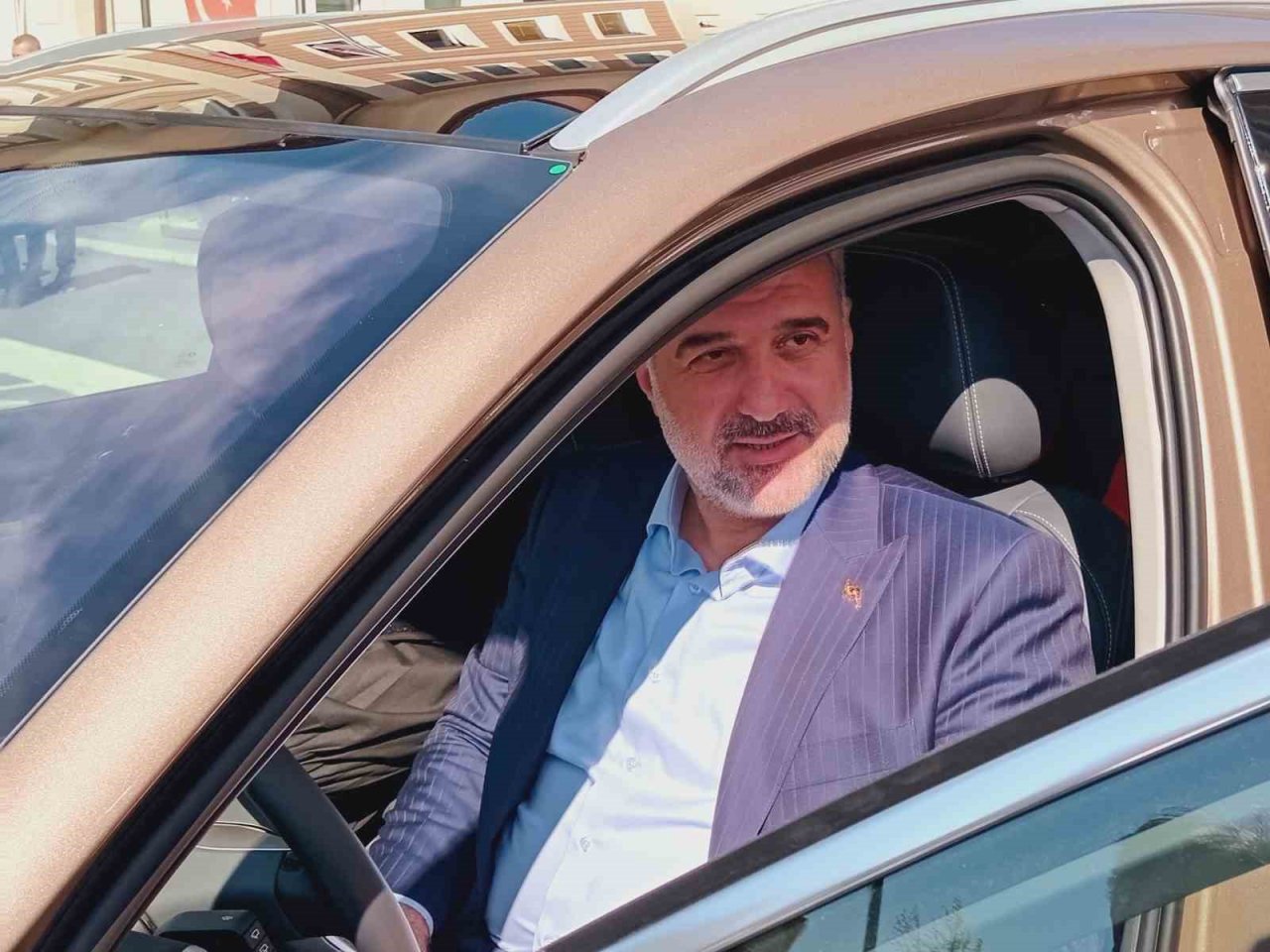 AK Parti İstanbul İl Başkanı Kabaktepe oyunu Başakşehir’de kullandı