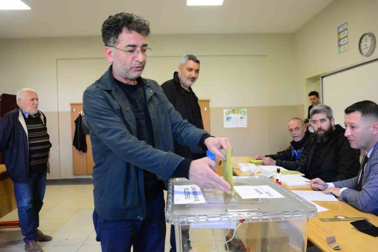 Kocaeli’de oy verme işlemleri başladı