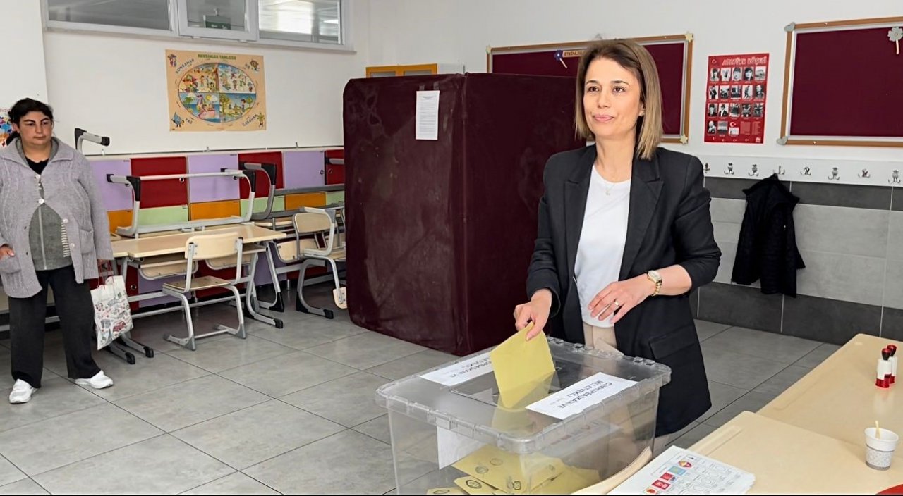 Vali Becel oyunu kullandı