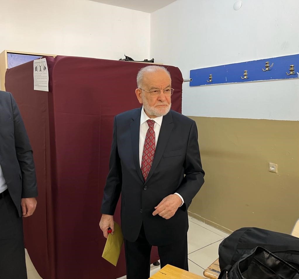 Saadet Partisi Genel Başkanı Karamollaoğlu oyunu Ankara’da kullandı