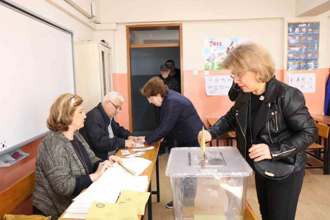 Samsun’da oy kullanma işlemi başladı