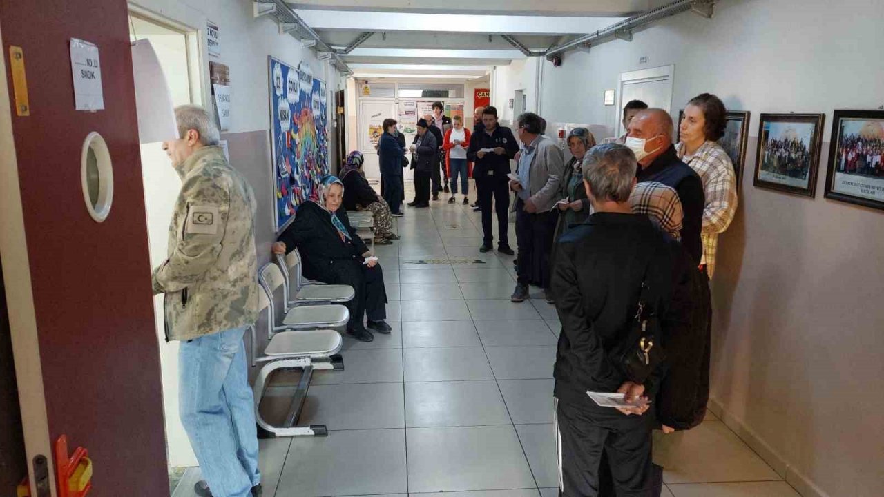 Tekirdağ’da oy verme işlemi başladı