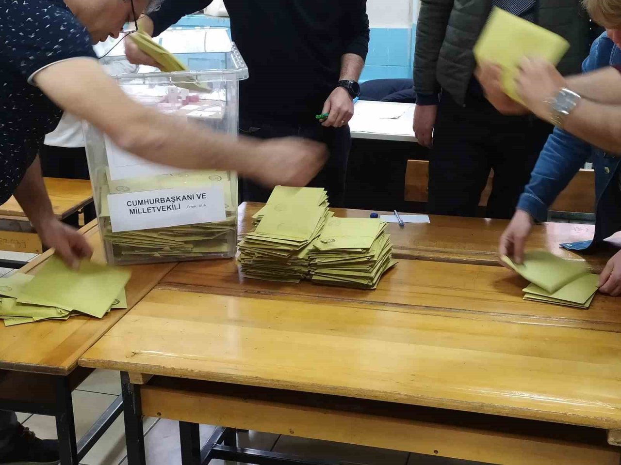 Uşak’ta oy sayma işlemi başladı