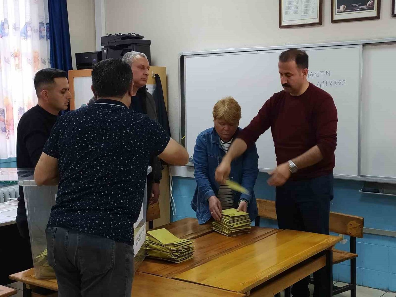 Uşak’ta oy sayma işlemi başladı