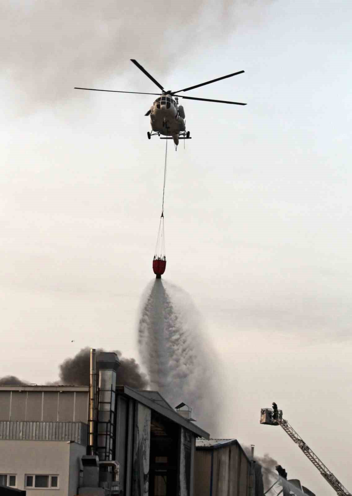 Lüks yat ve teknelerin bulunduğu tersane yangını 3 saatte söndürüldü