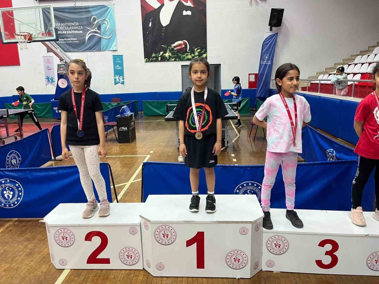 Nazillili minikler şampiyon oldu