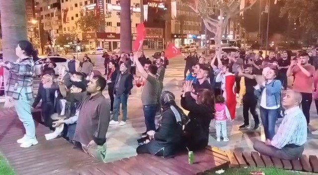 Denizli’de Cumhur İttifakı seçim sonucunu kutladı
