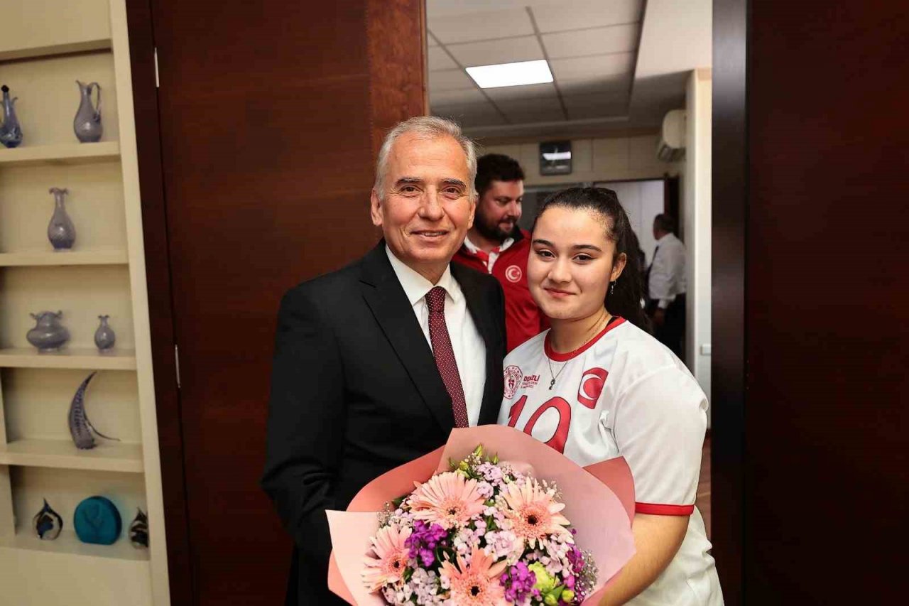 Denizli’de Gençlik Haftası kutlanıyor