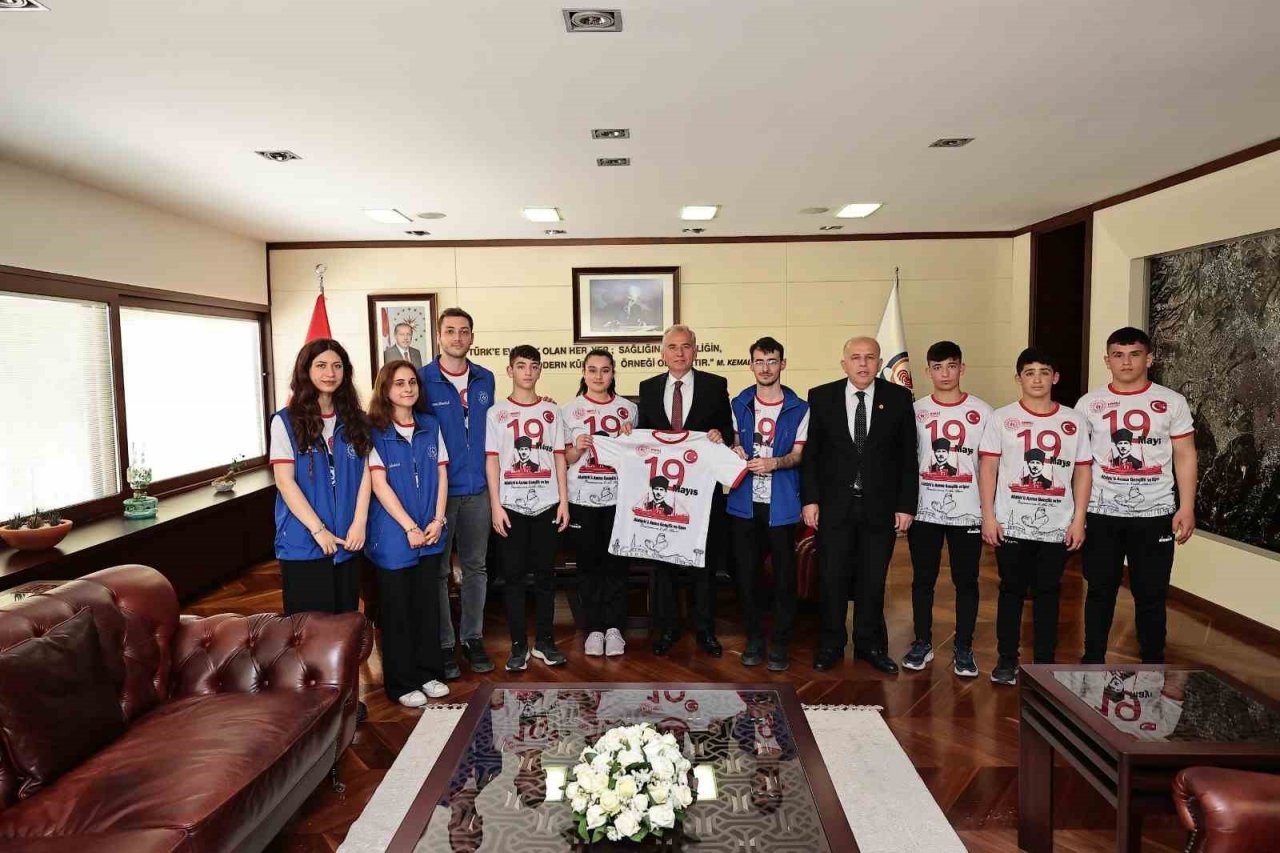 Denizli’de Gençlik Haftası kutlanıyor