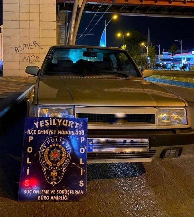 Depremzedelere evlerinde hırsızlık yapan zanlılar yakalandı