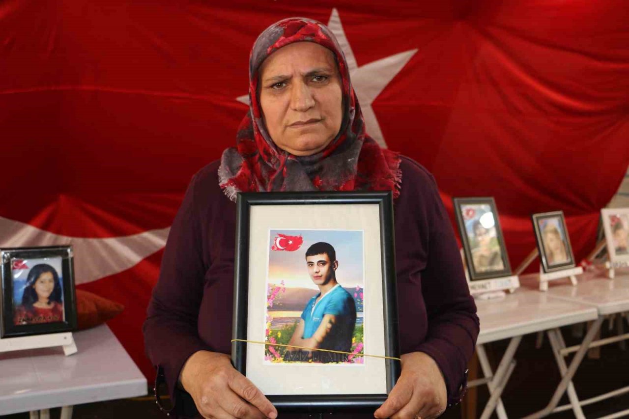 HDP önündeki aileler: “Her teslim olan evlat bize umut oluyor”