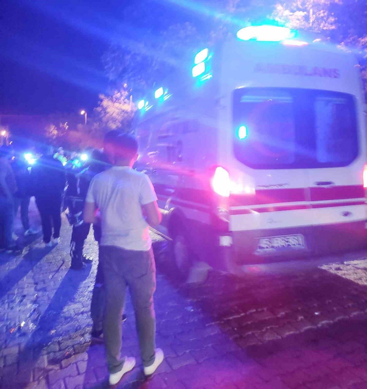 Manisa’da kamyonet motosikletle çarpıştı: 1 ölü, 1 yaralı
