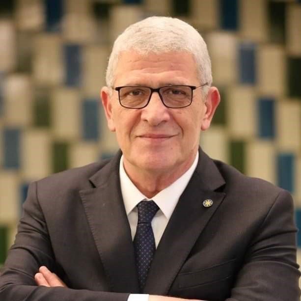 İzmir, vekillerini seçti