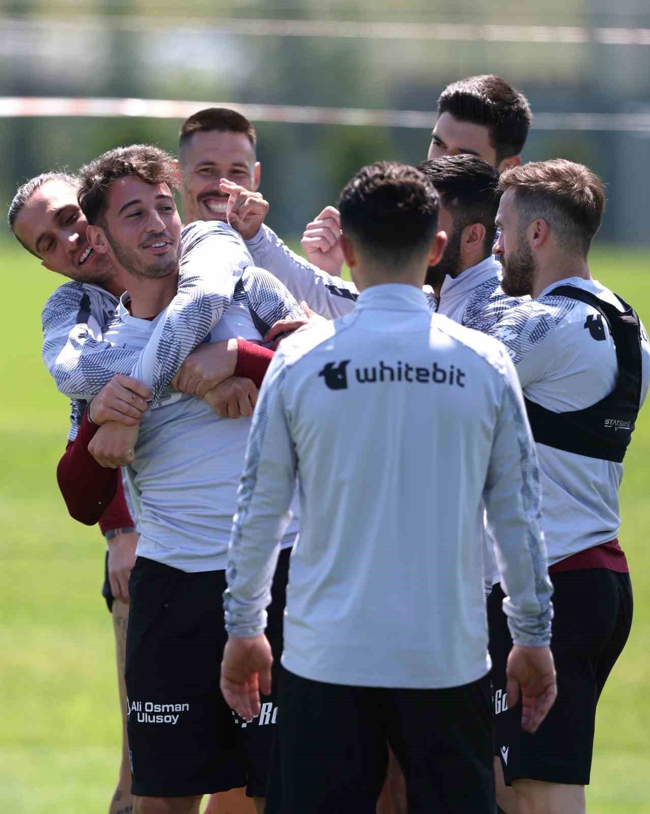 Trabzonspor, Fenerbahçe maçı hazırlıklarını sürdürdü