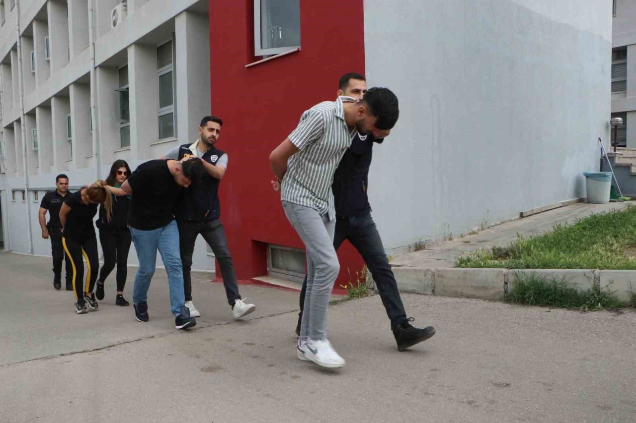 “Sazan sarmalı” yöntemiyle 1 milyon liralık vurgun: 7 tutuklama