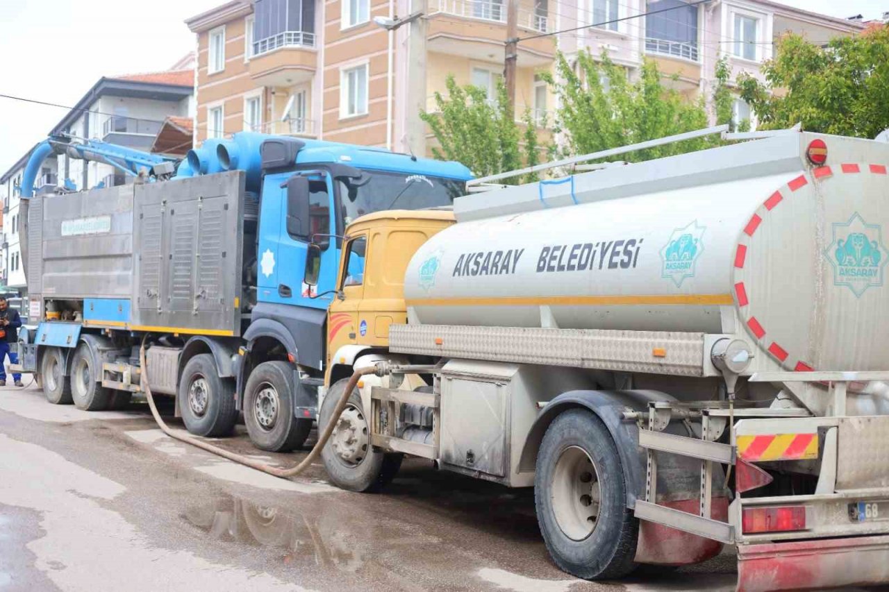 Aksaray Belediyesi altyapı çalışmalarını 10 mahallede yürütüyor