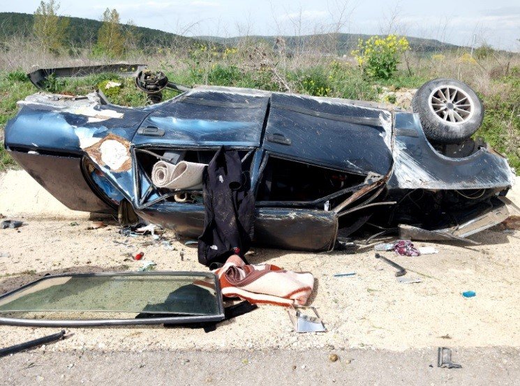 Tavşanlı’da trafik kazası, aynı aileden 3 kişi yaralandı