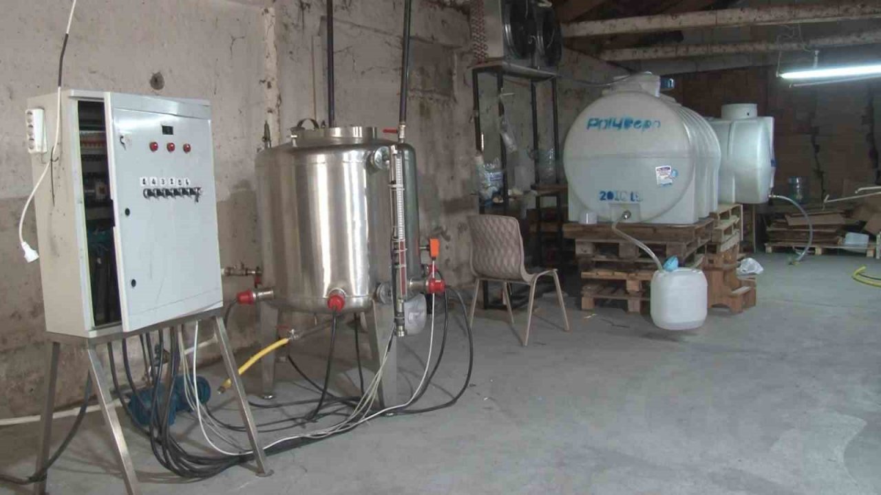 Arnavutköy’de sahte alkol imalathanesine operasyon: 2 gözaltı