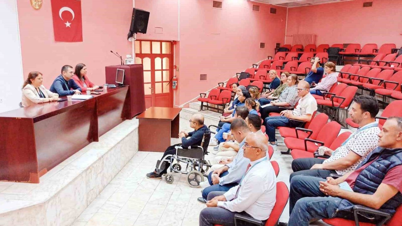 Hastanede çalışan engelli personeller unutulmadı