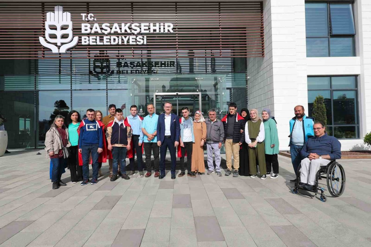Başakşehir’in özel gençler davul zurnalı asker eğlencesi