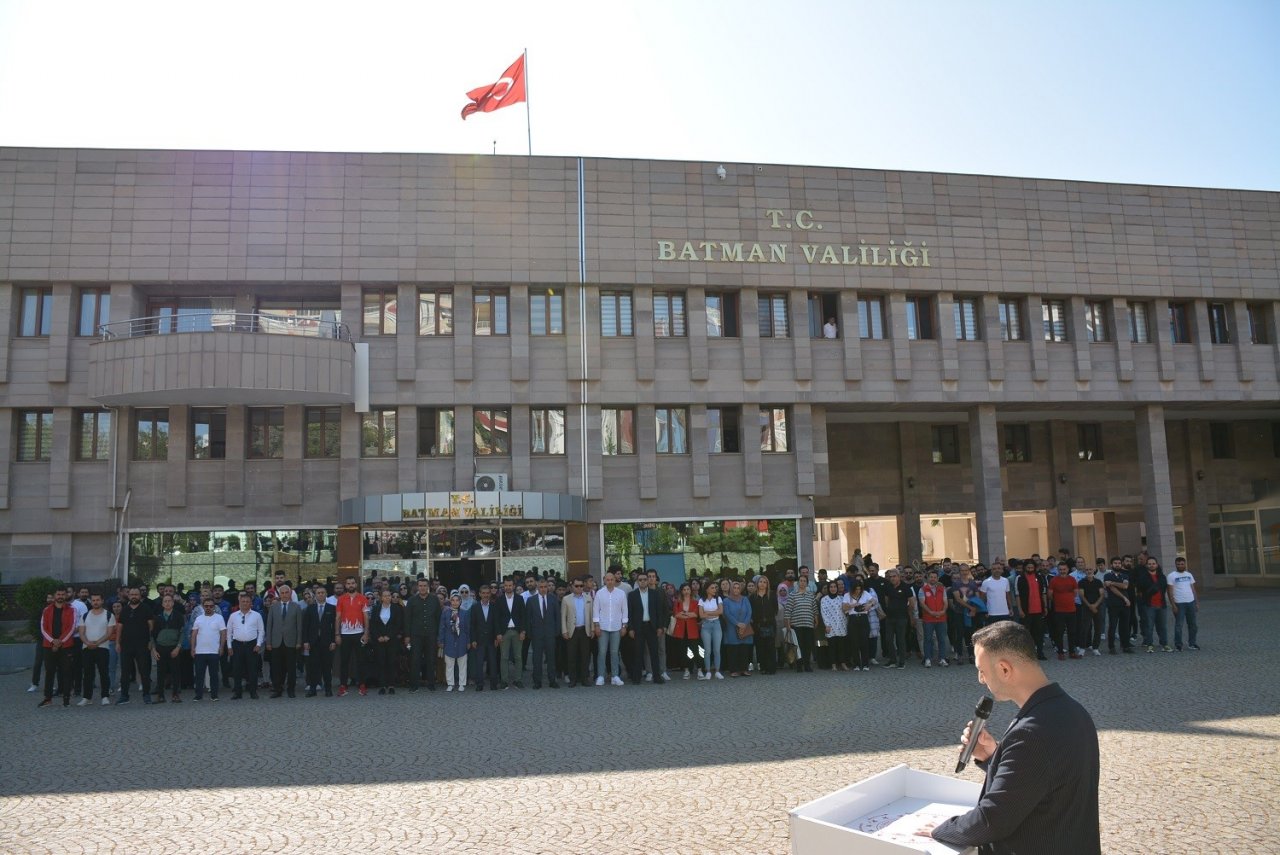Batman’da gençlik yürüyüşü düzenlendi