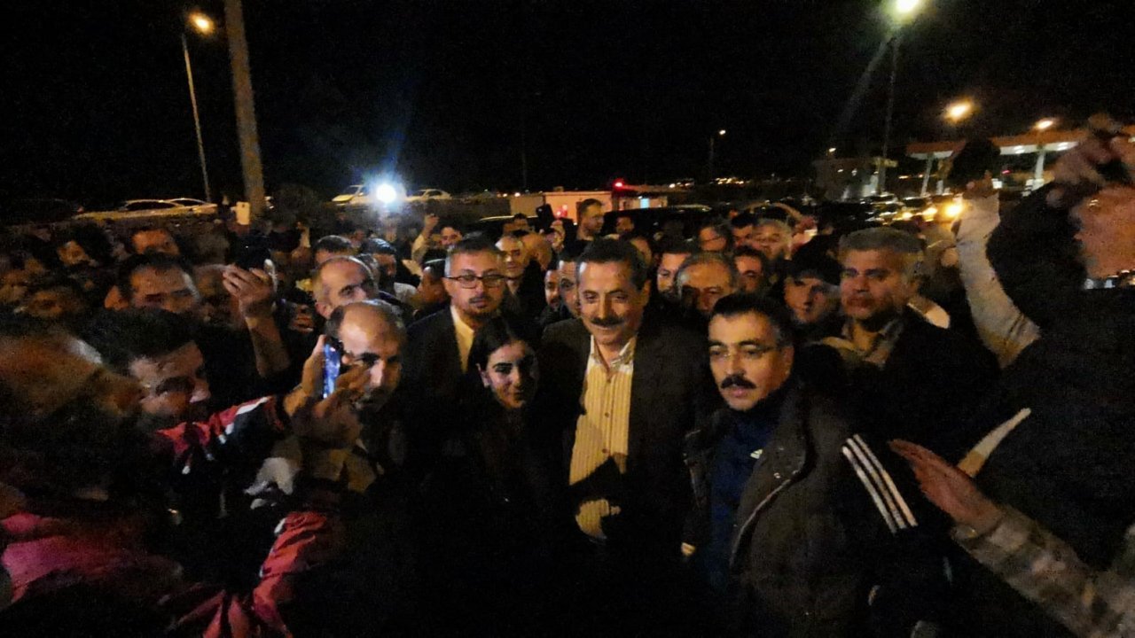 Bursa’da Faruk Çelik’e yoğun ilgi...500 araçlık konvoyla karşılandı