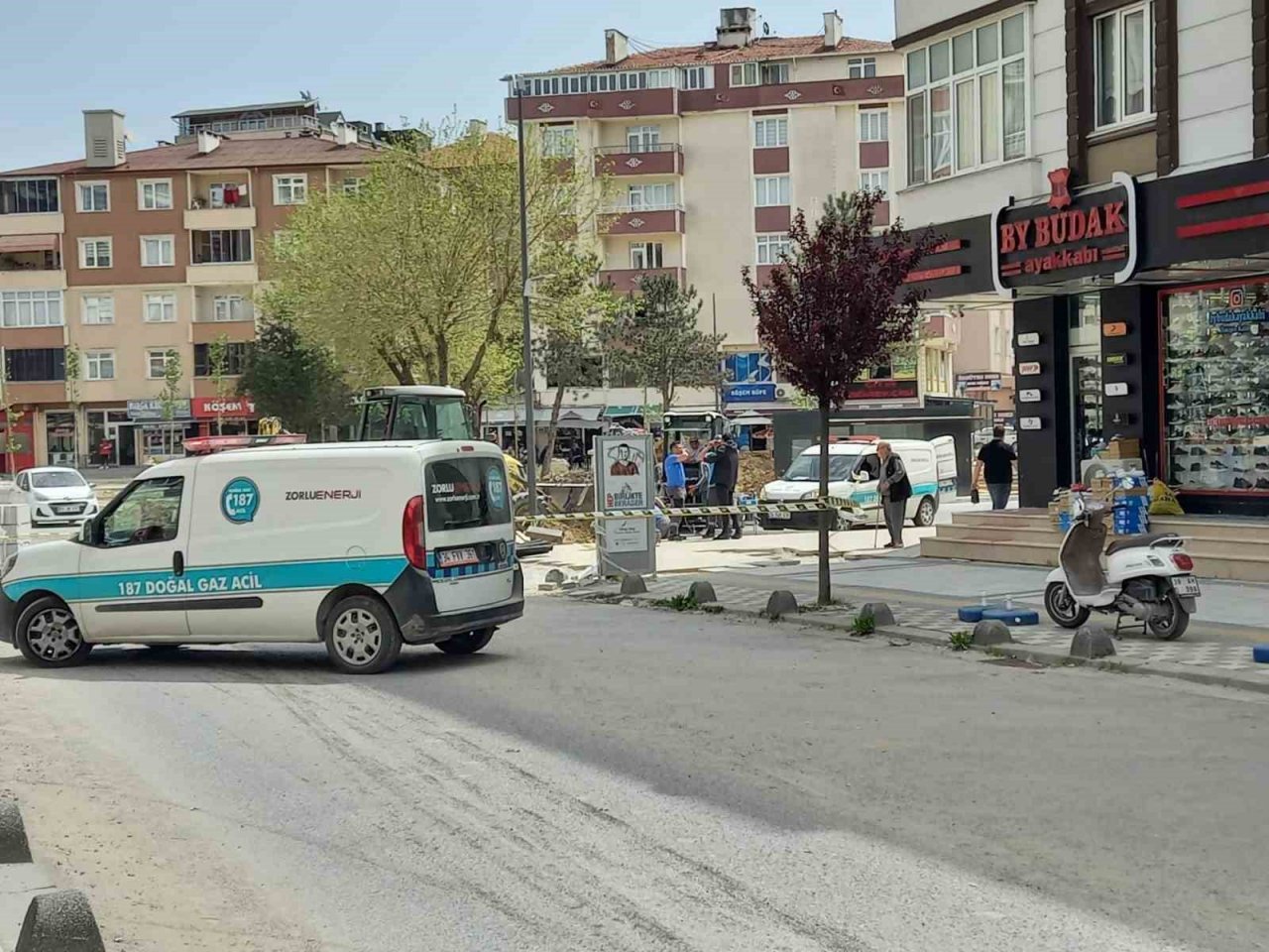 Doğal gaz borusunu patlattılar: Çerkezköy’de doğal gaz paniği